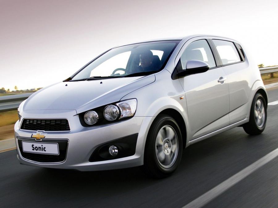  Chevrolet Sonic 5-Door 2011 года  (ZA) (фото 13 из 16)